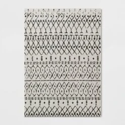 Grace Geometric Indoor/Outdoor Rug Black/White - Project 62™ -Project 62 GUEST 37ff3791 4013 4f8d b53f a48602f5378c